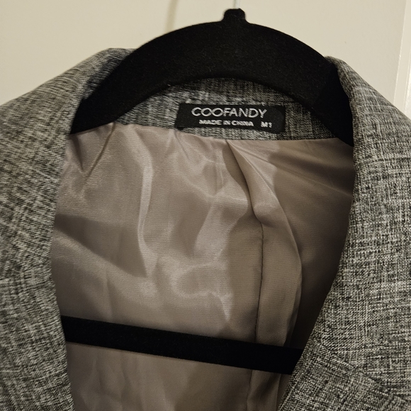 Coo Fandy gray blazer. Size Medium - Picture 2 of 5